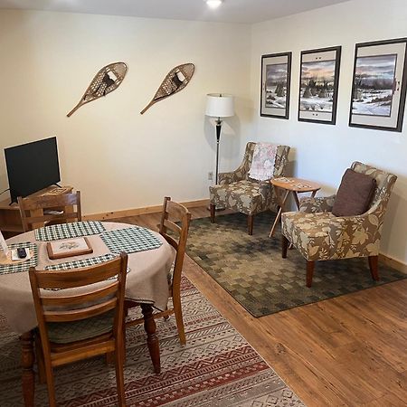 Creekside Downtown Vacation Suites, Only Adults 25 Or Older Buffalo Exterior foto